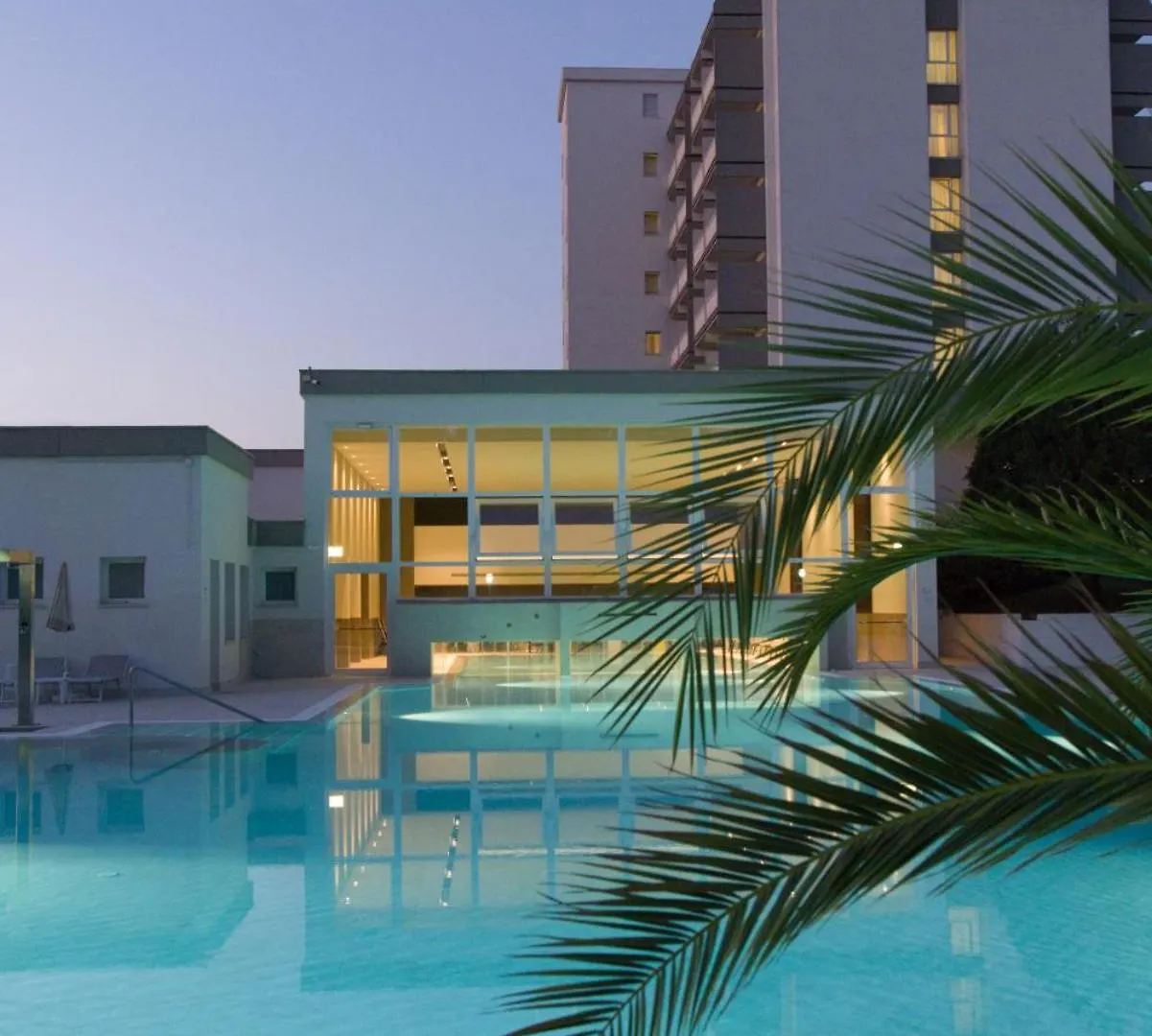 Hotel Des Bains Terme Montegrotto Terme 4*,