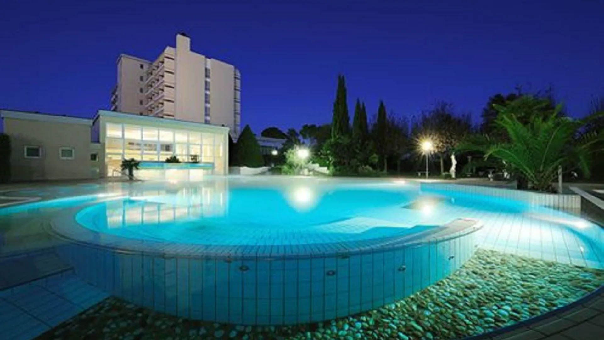Hotel Des Bains Terme Montegrotto Terme 4*,